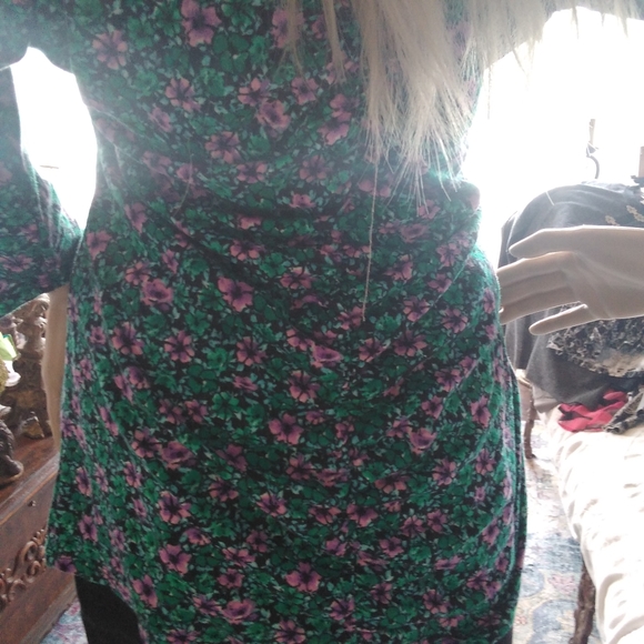 Ruched top - Picture 5 of 6